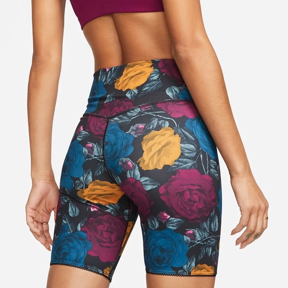 🆕 Nike One Icon Clash Women's 7" Mid-Rise Printed Training Shorts, Size Small - Picture 2 of 16